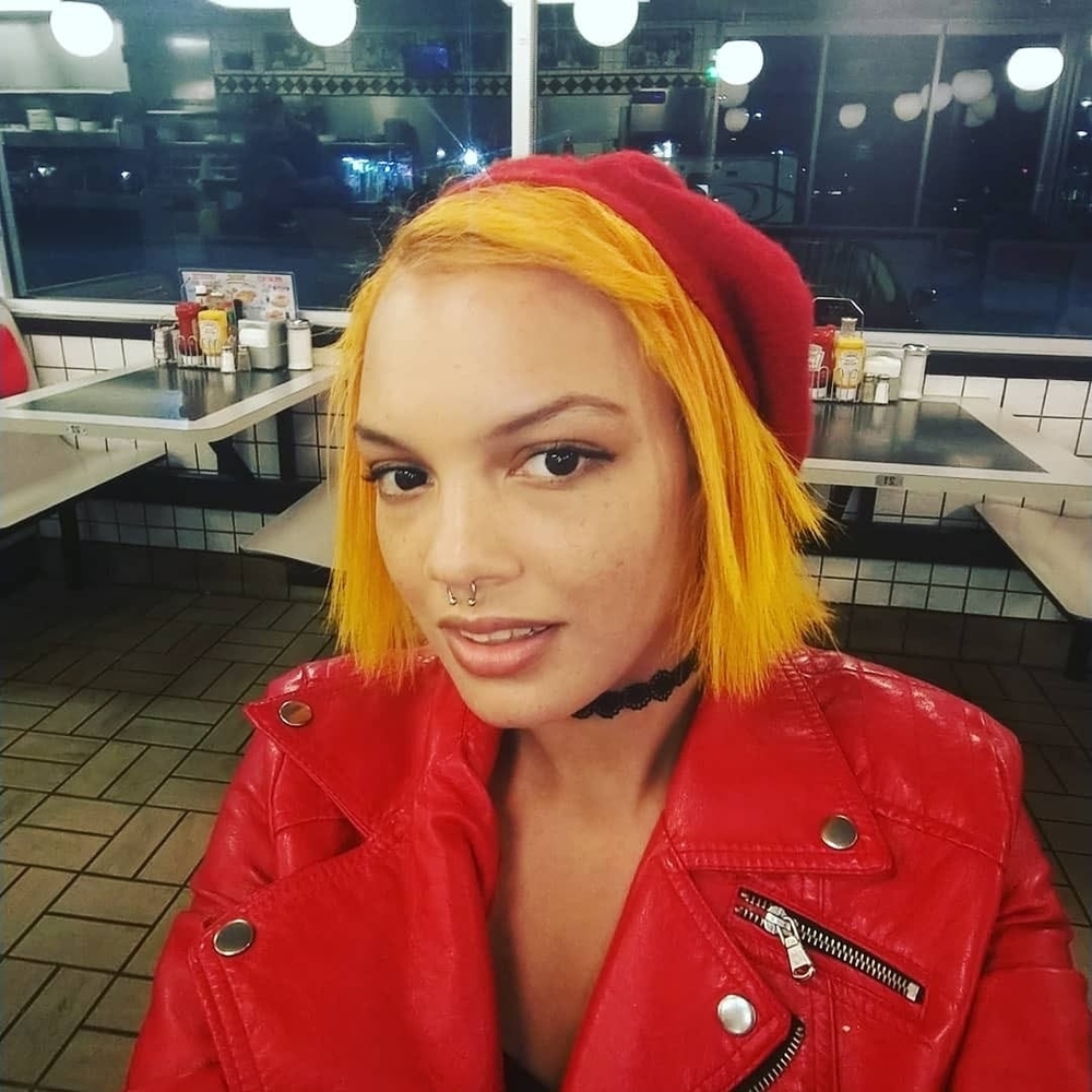 Meet your Posher, Brooke